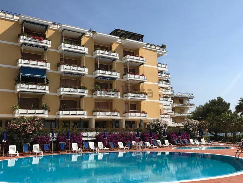 San Lorenzo Grande San Lorenzo al Mare Exterior foto