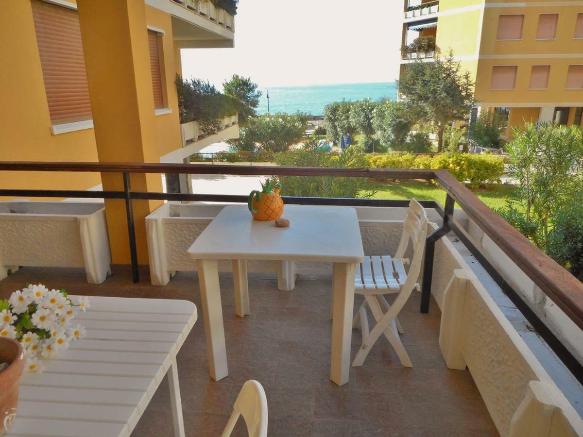 San Lorenzo Grande San Lorenzo al Mare Exterior foto